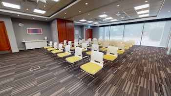 holiday inn milton keynes central by ihg