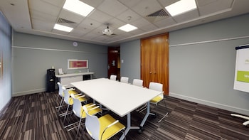 holiday inn milton keynes central by ihg