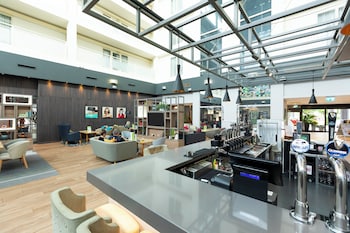 holiday inn milton keynes central by ihg