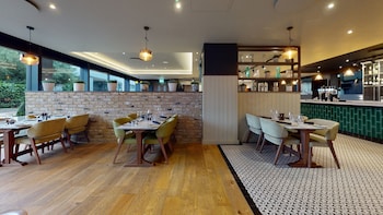holiday inn milton keynes central by ihg