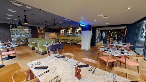 holiday inn milton keynes central by ihg