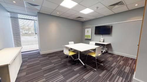 holiday inn milton keynes central by ihg
