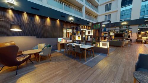 holiday inn milton keynes central by ihg