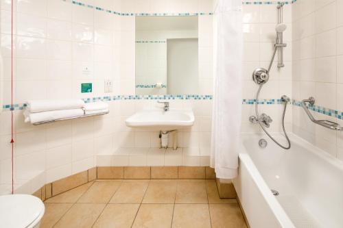 holiday inn milton keynes central by ihg