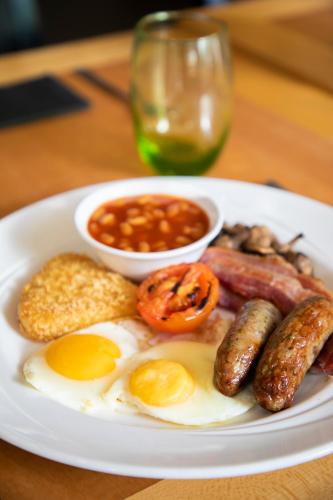 holiday inn milton keynes central by ihg