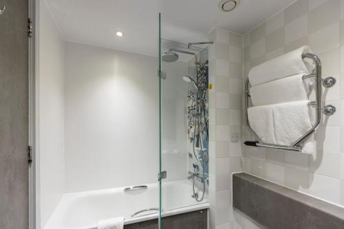 holiday inn milton keynes central by ihg