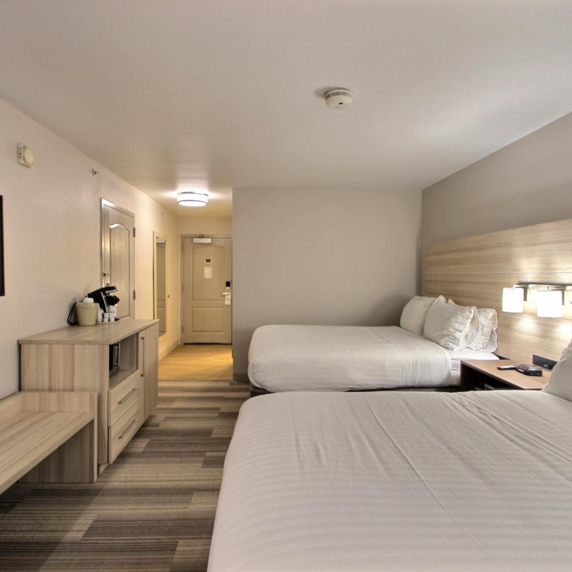 holiday inn express hotel and suites milwaukee airport by ihg