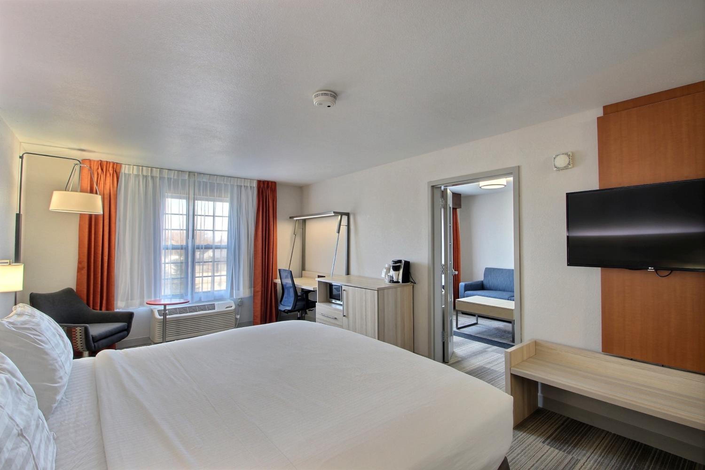 holiday inn express hotel and suites milwaukee airport by ihg