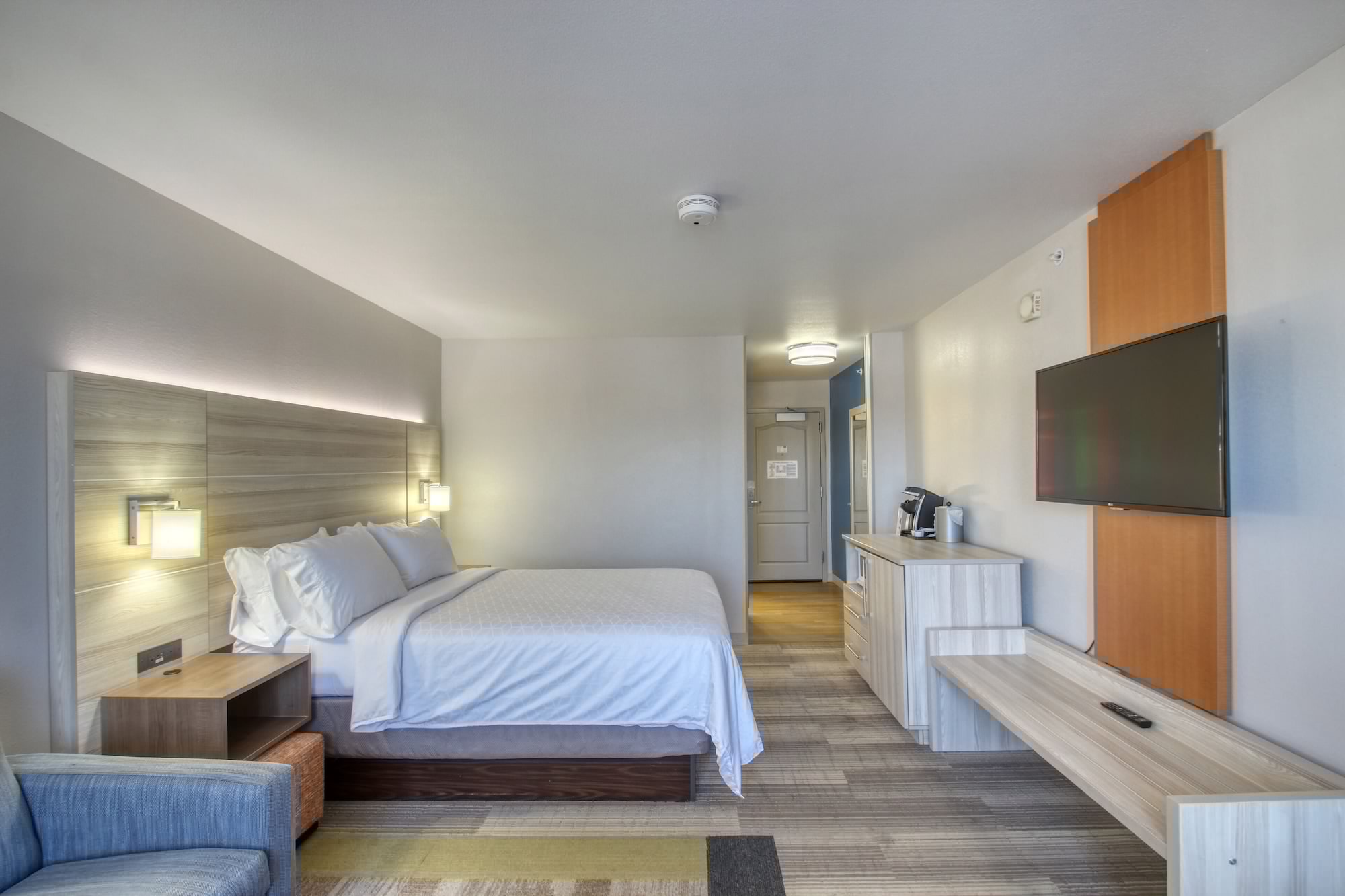 holiday inn express hotel and suites milwaukee airport by ihg