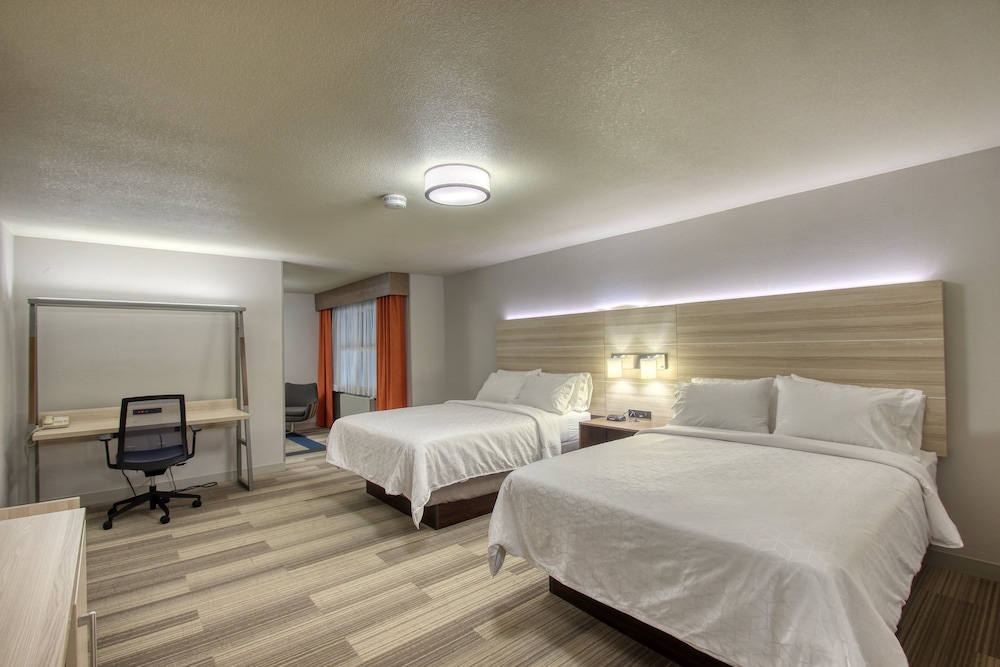 holiday inn express hotel and suites milwaukee airport by ihg
