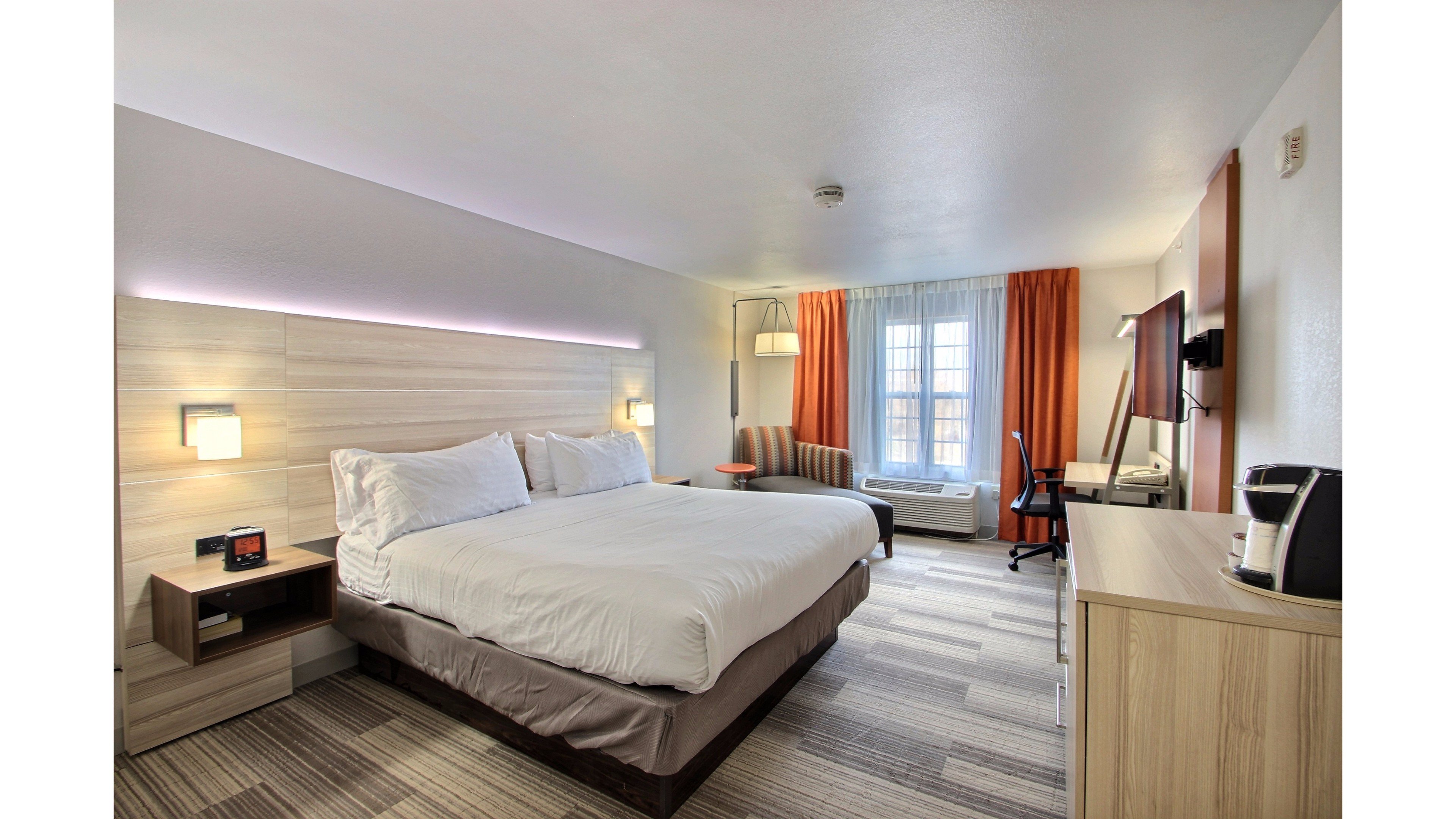holiday inn express hotel and suites milwaukee airport by ihg