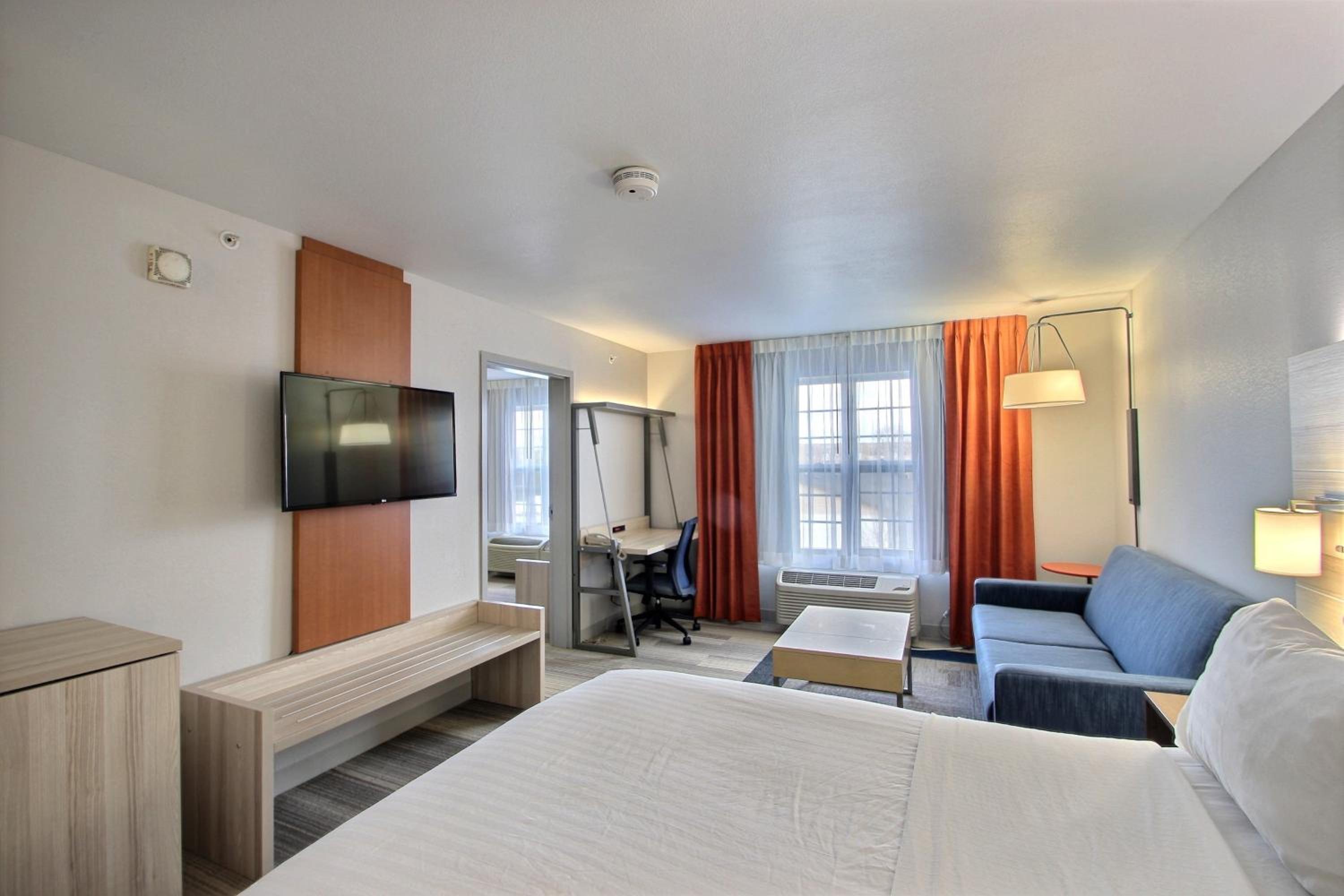 holiday inn express hotel and suites milwaukee airport by ihg