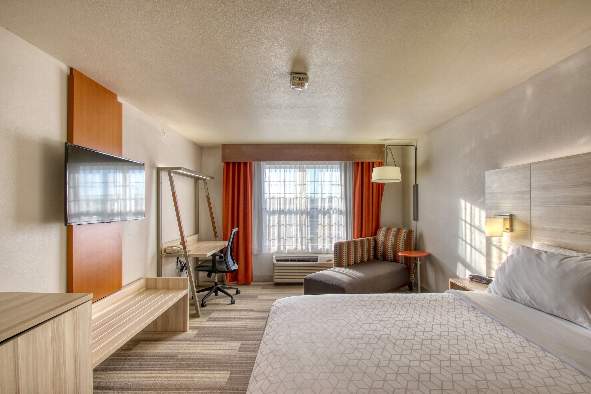 holiday inn express hotel and suites milwaukee airport by ihg