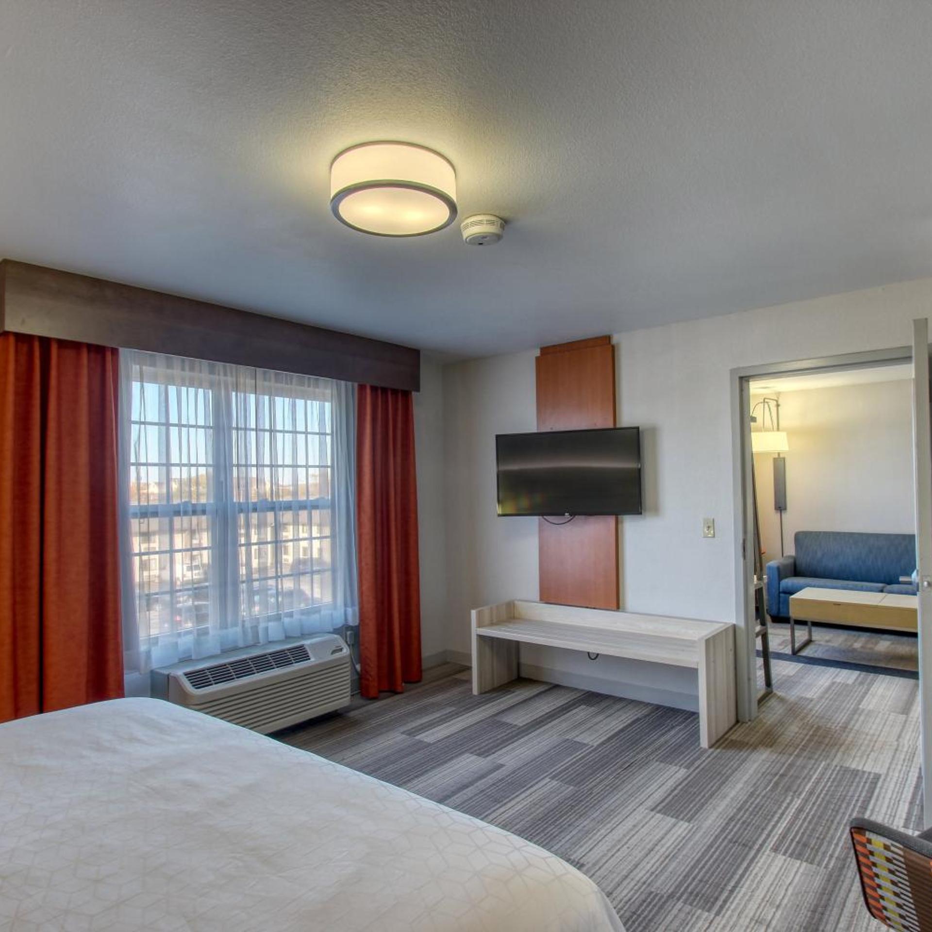 holiday inn express hotel and suites milwaukee airport by ihg