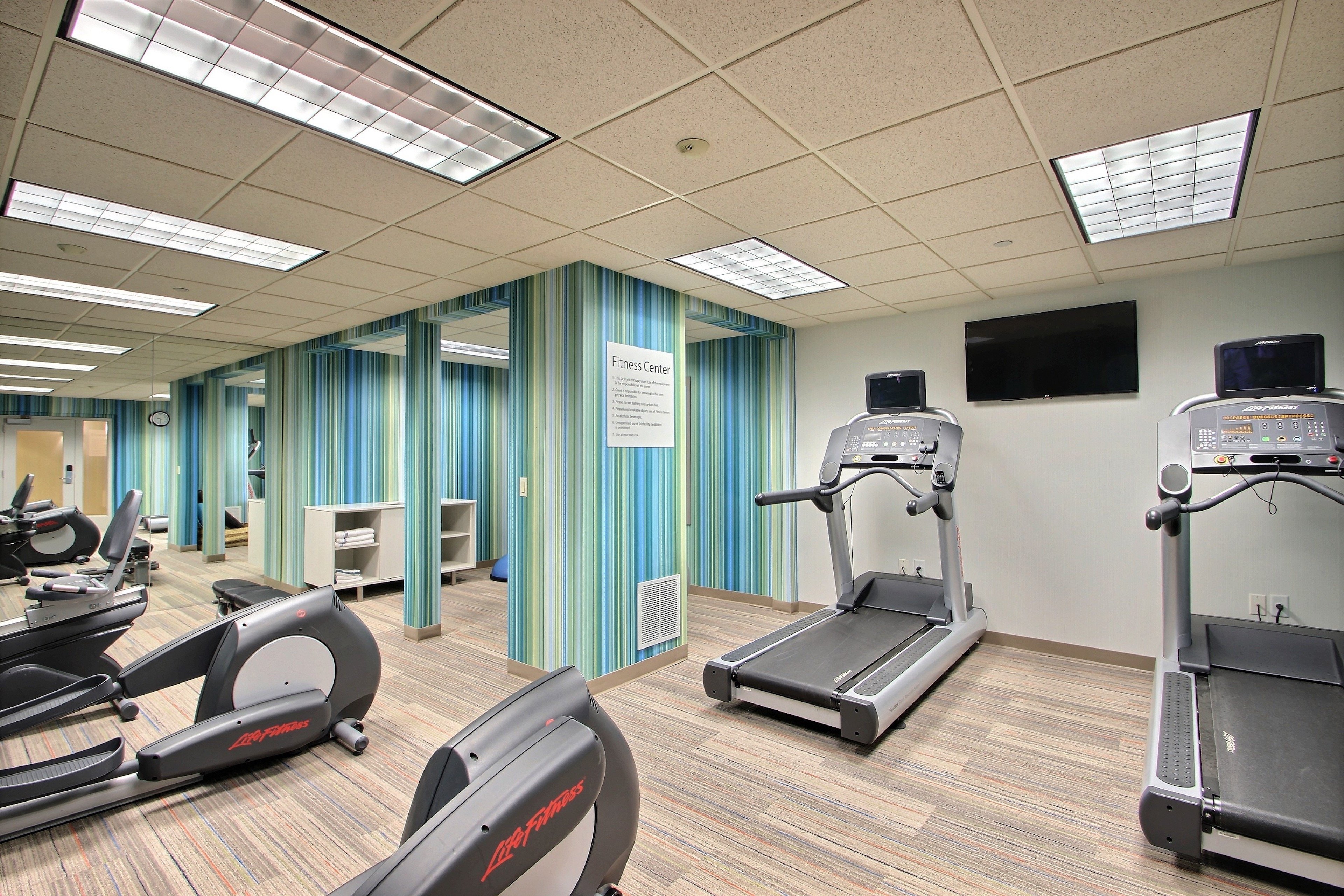 holiday inn express hotel and suites milwaukee airport by ihg