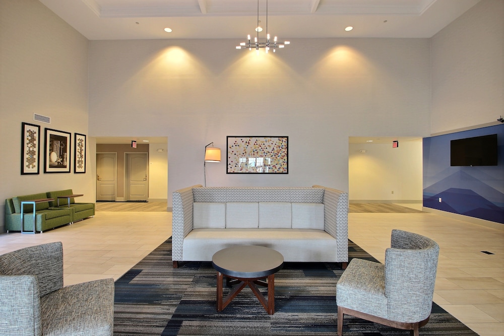 holiday inn express hotel and suites milwaukee airport by ihg