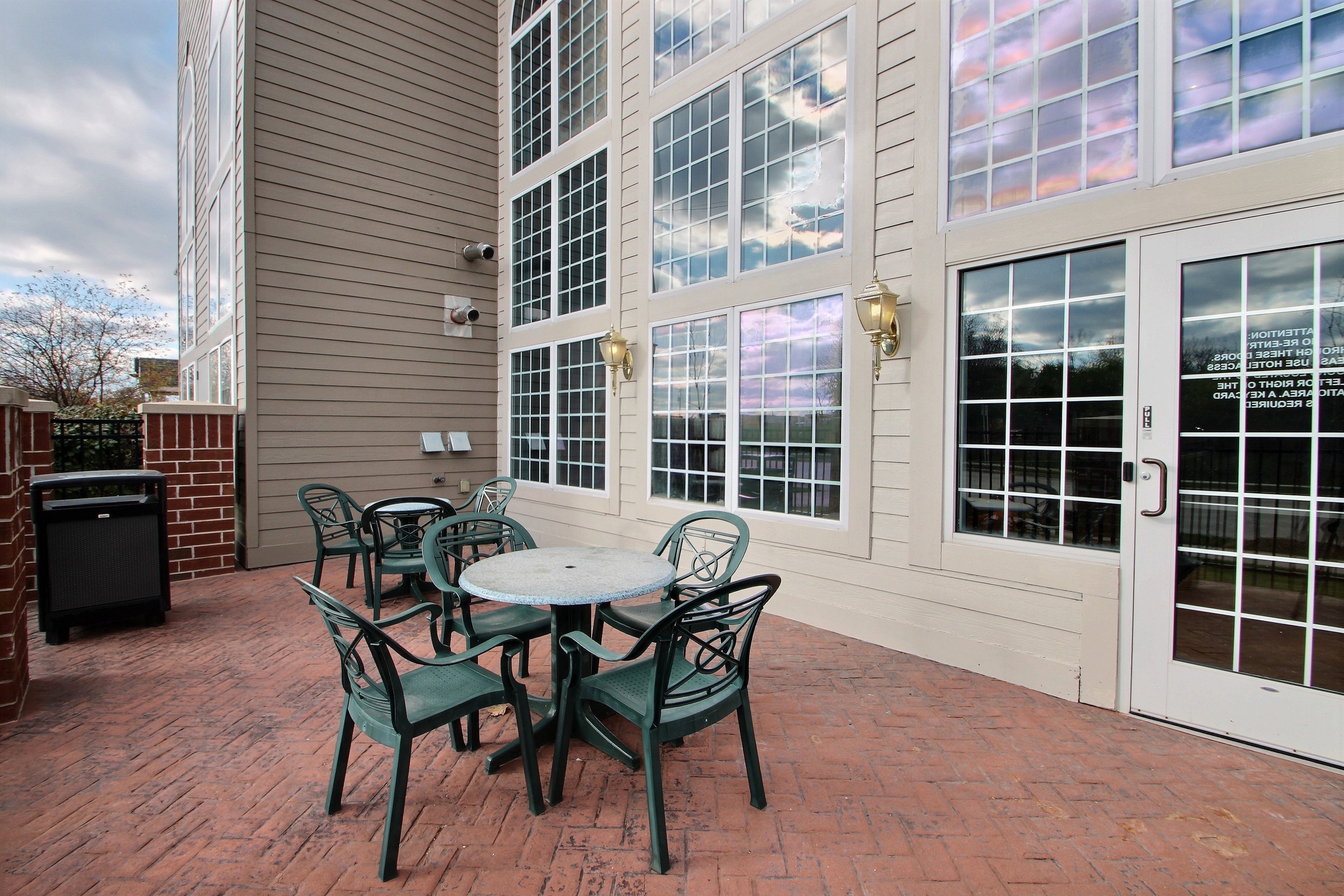 holiday inn express hotel and suites milwaukee airport by ihg