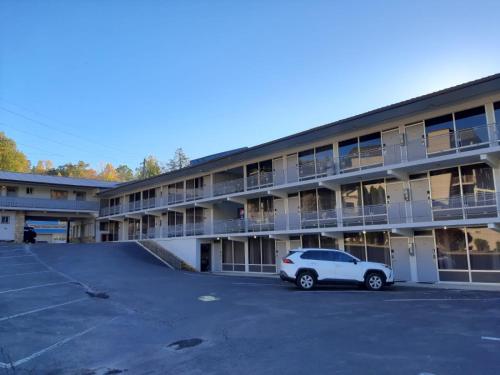 timber ridge lodge walking distance from downtown gatlinburg