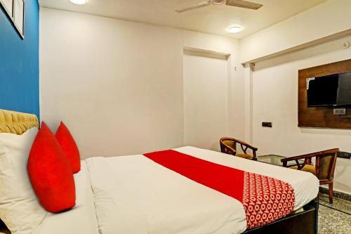 Hotel O Wamson,,4 star