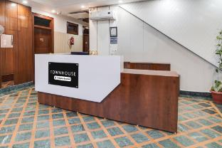 super townhouse selaqui chakrata road