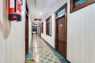 super townhouse selaqui chakrata road