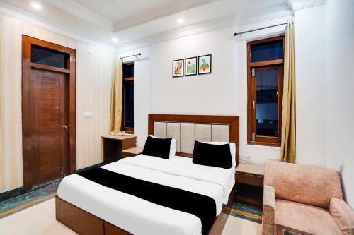 Super Townhouse Selaqui Chakrata Road,,4 star