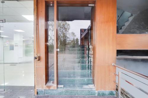 super townhouse selaqui chakrata road