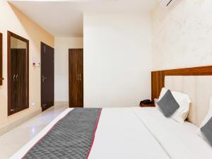 super townhouse royal inn