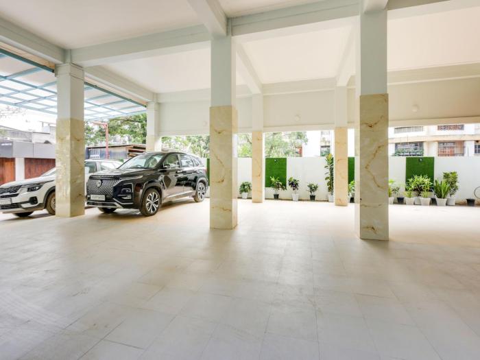 super townhouse royal inn