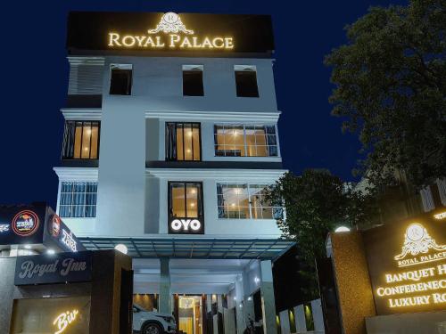 Super Townhouse Royal Inn,,4 star