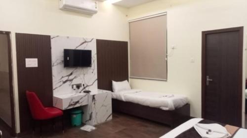 hotel govindam elite