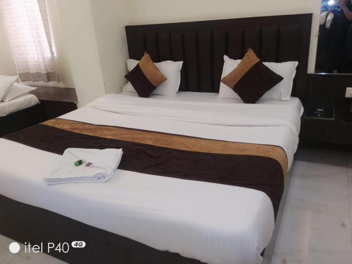 hotel govindam elite