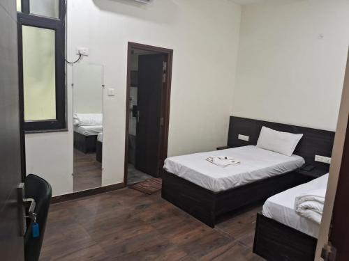 Hotel Govindam Elite,,4 star