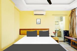 hotel o padmavathi puram near railway station