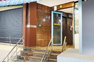 hotel o padmavathi puram near railway station