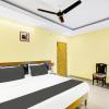 super hotel o padmavathi puram near railway station