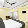 super hotel o padmavathi puram near railway station