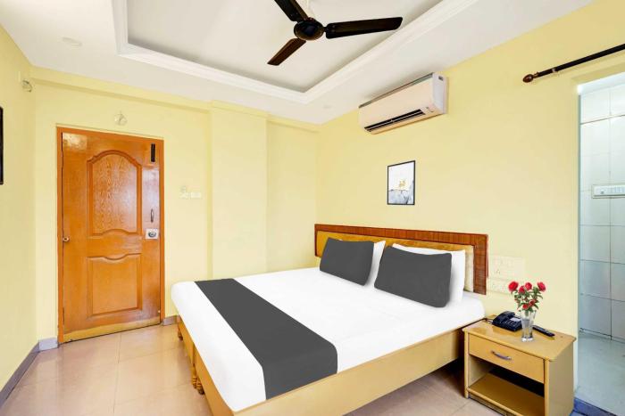super hotel o padmavathi puram near railway station