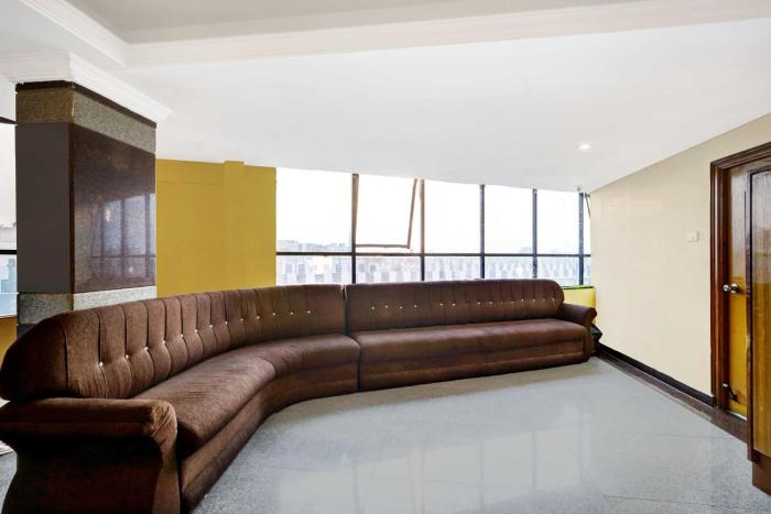 super hotel o padmavathi puram near railway station