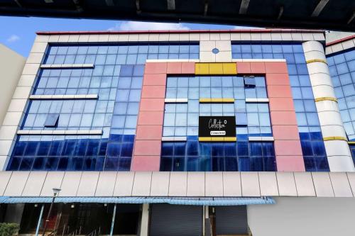 super hotel o padmavathi puram near railway station