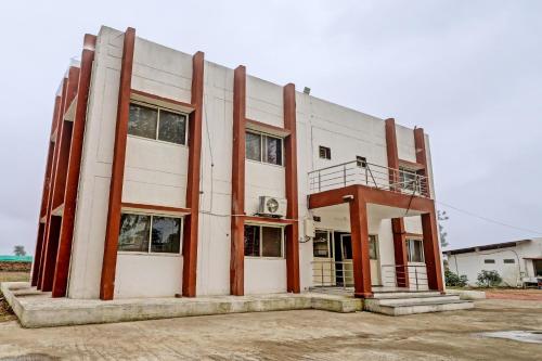 hotel o midway treat dhar