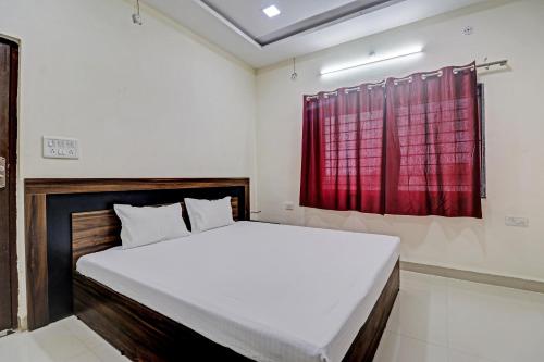 Hotel O Midway Treat Dhar,,3 star