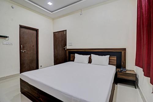 Hotel O Midway Treat Dhar,,3 star