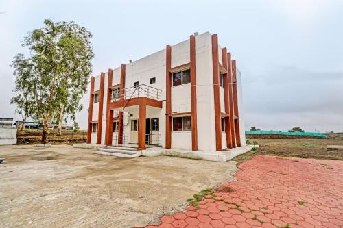 hotel o midway treat dhar