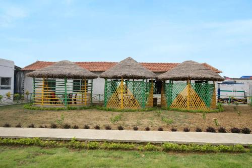 hotel o mango leaf hotel and restaurant