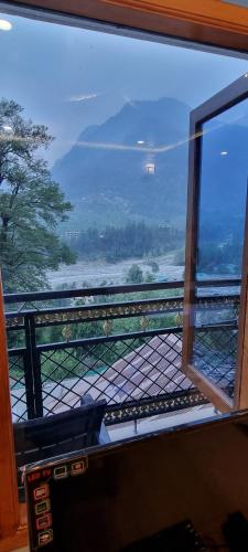 sana cottage affordable luxury stay in manali