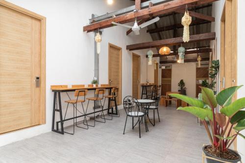 sherva101 home and hostel