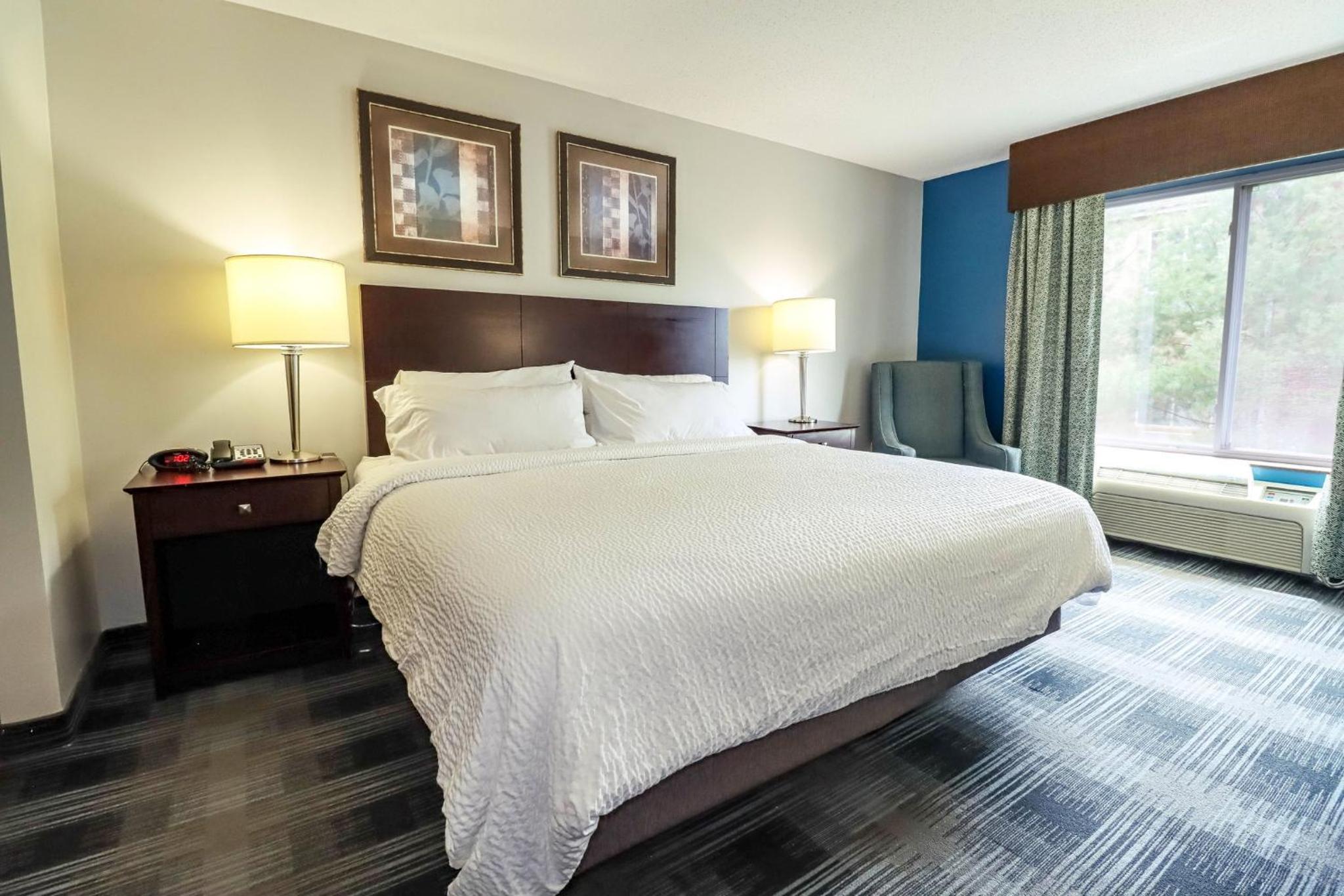 holiday inn express and suites meriden by ihg