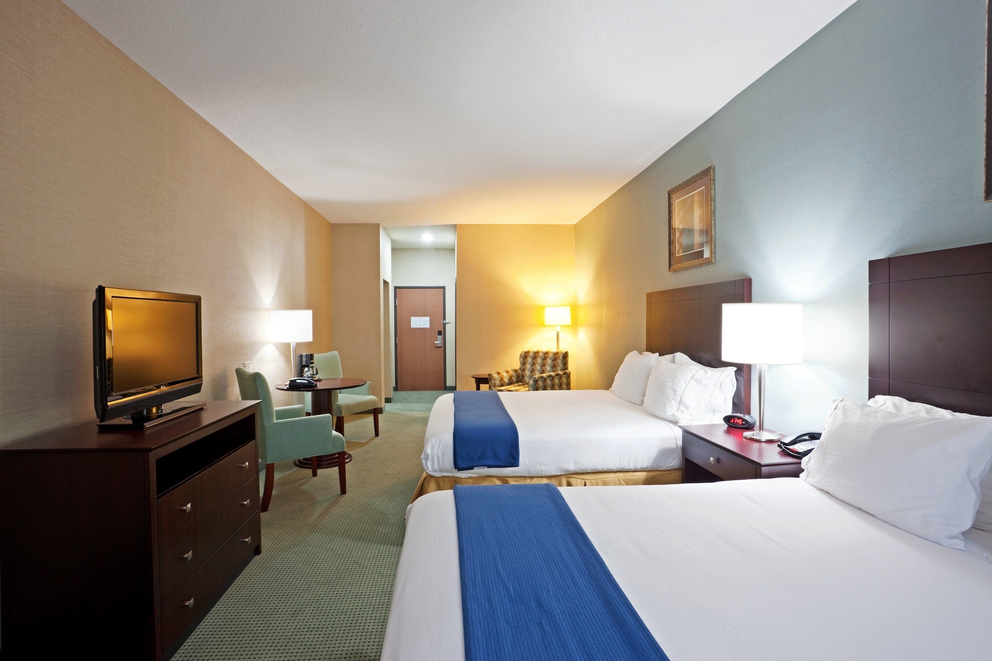 holiday inn express and suites meriden by ihg