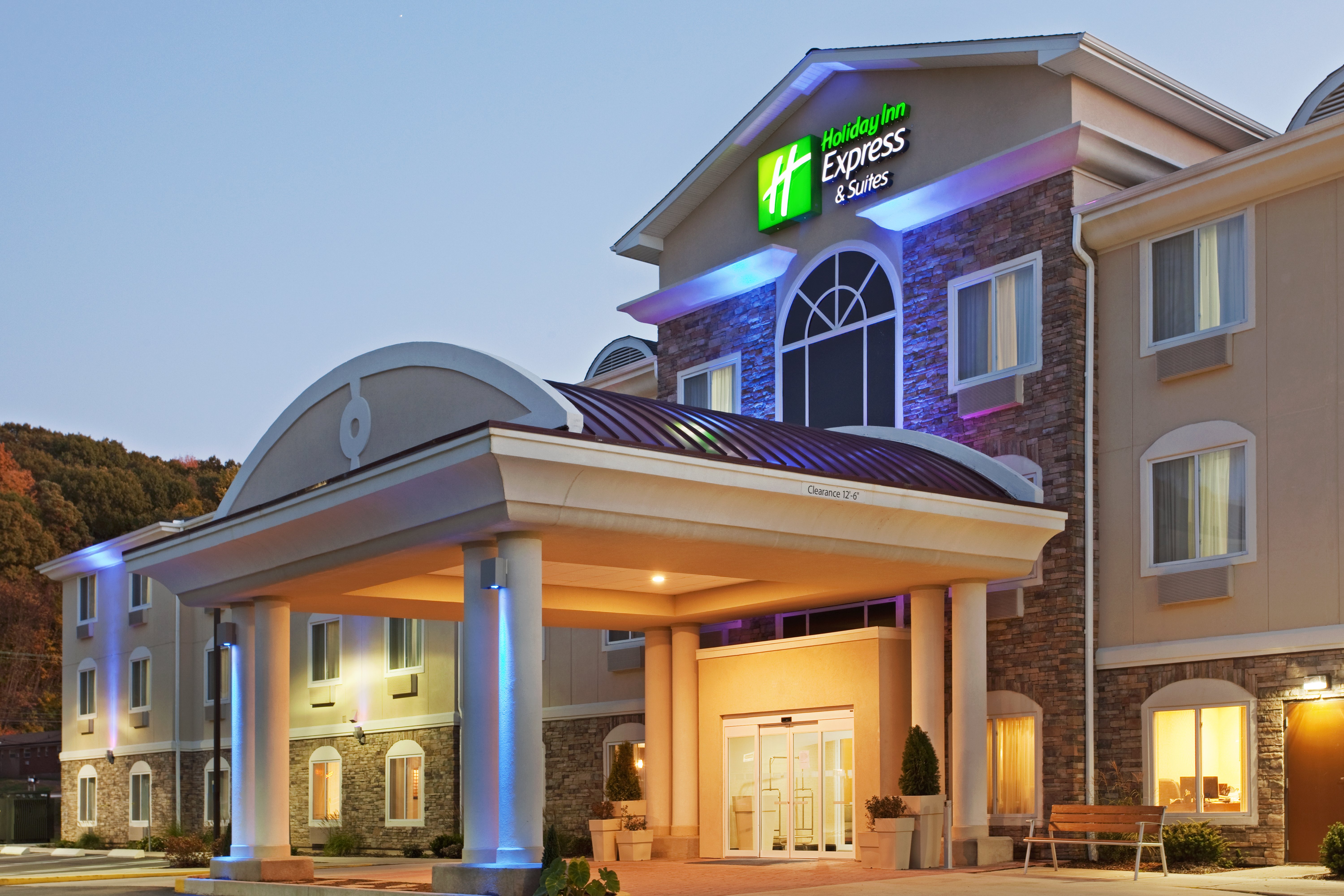 holiday inn express and suites meriden by ihg